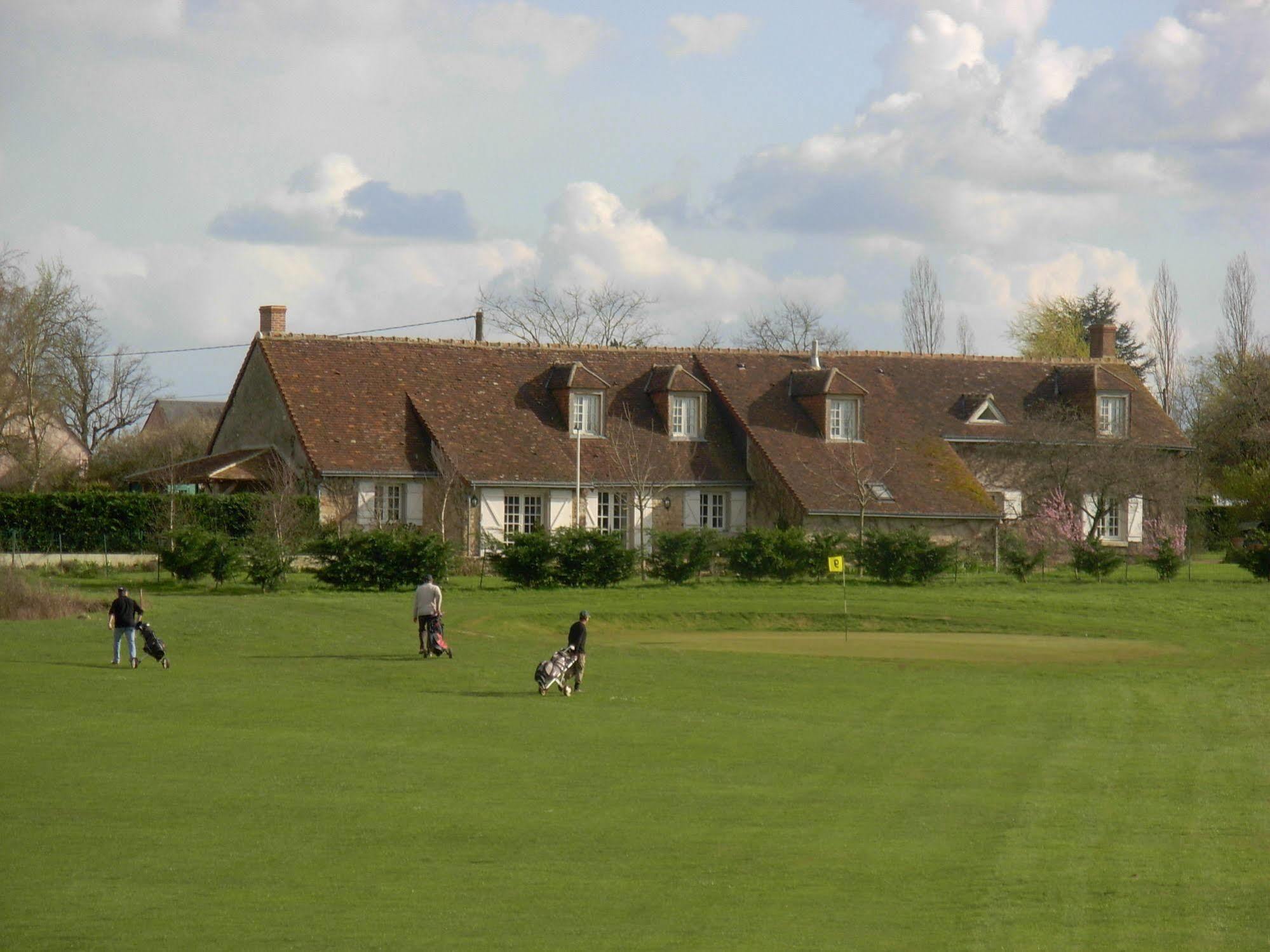 Le Clos Du Golf Dame-Marie-les-Bois Exterior foto